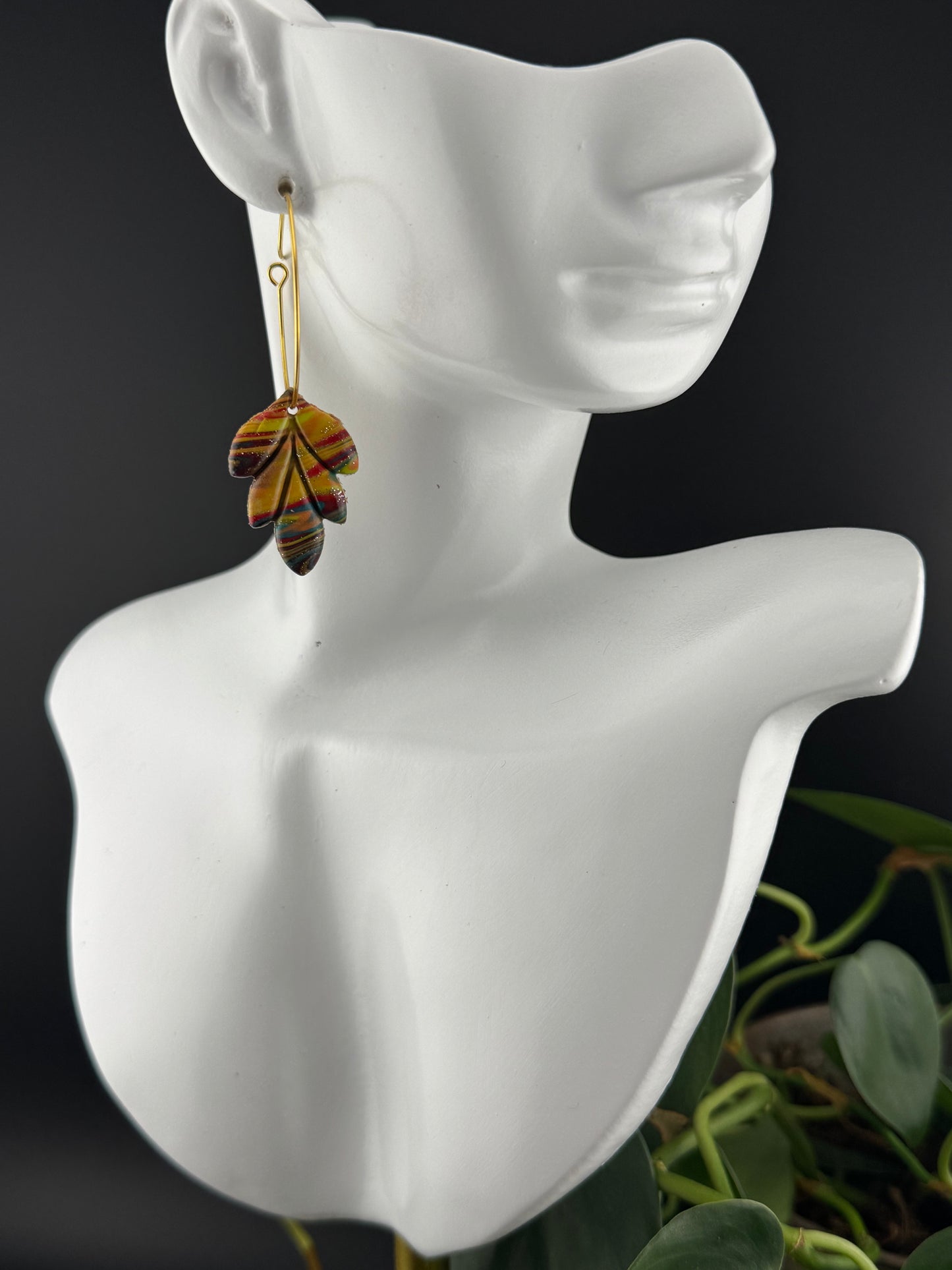 Fall Colors Marbled Leaf Motif Hoop