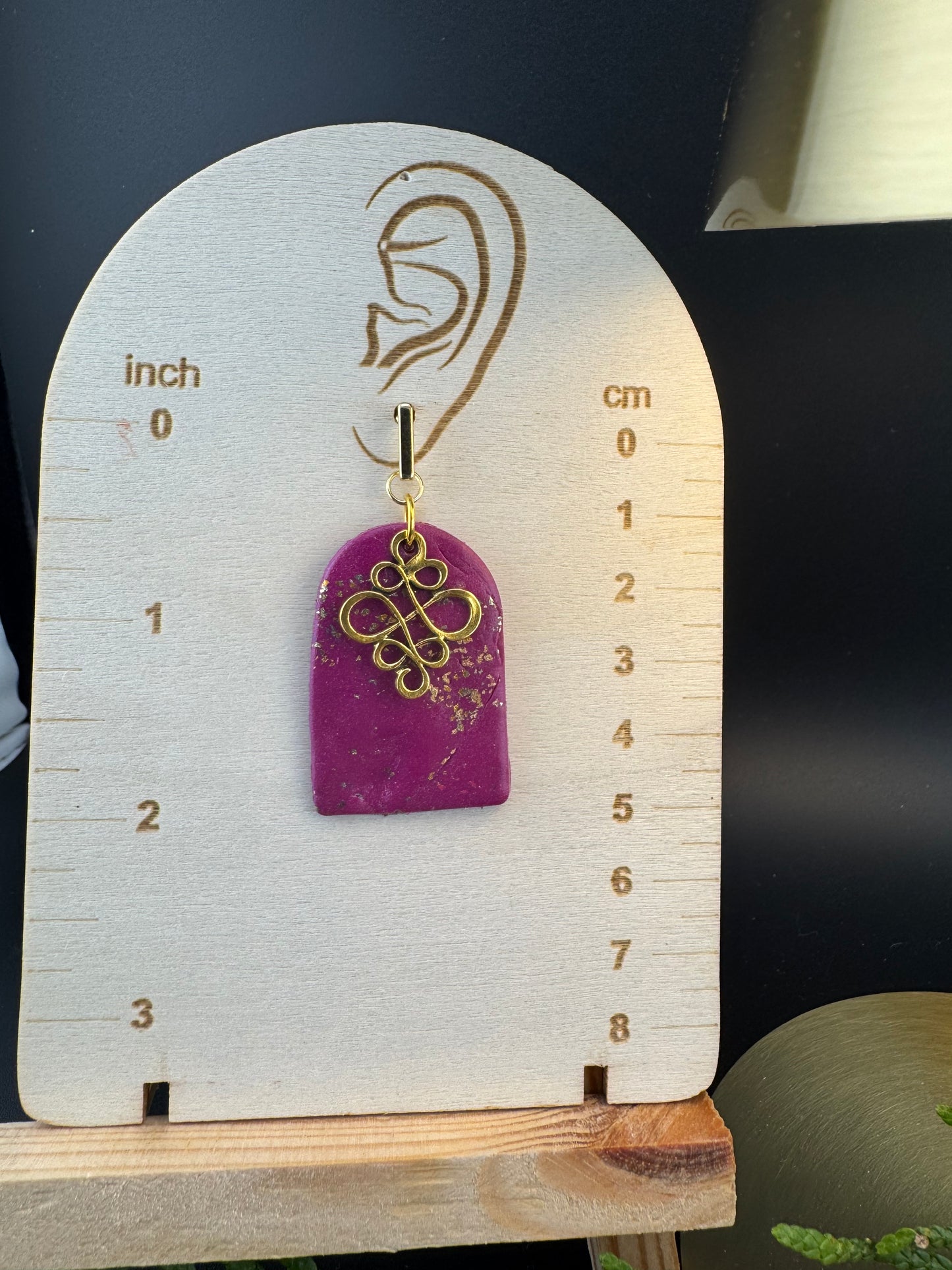 Purple-Red Arch with Gold Leaf flake Gold Charm and Gold Bar posts