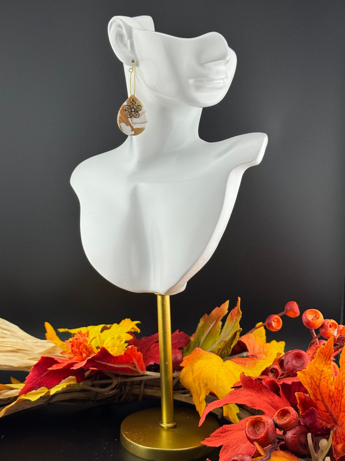 Marbled Teardrop in White, Gold, and Taupe Earring with Daisy Charm Hoop