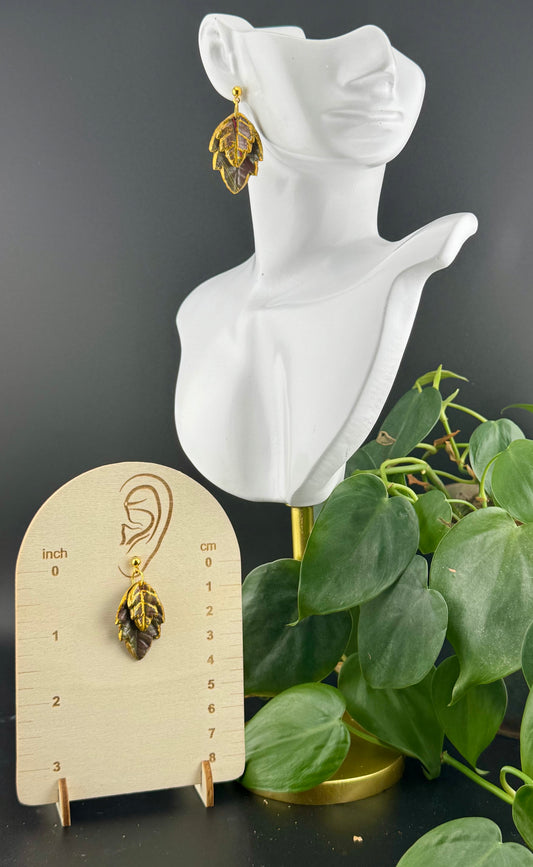 Red and Green Marbled Leaves with Gold Ball post