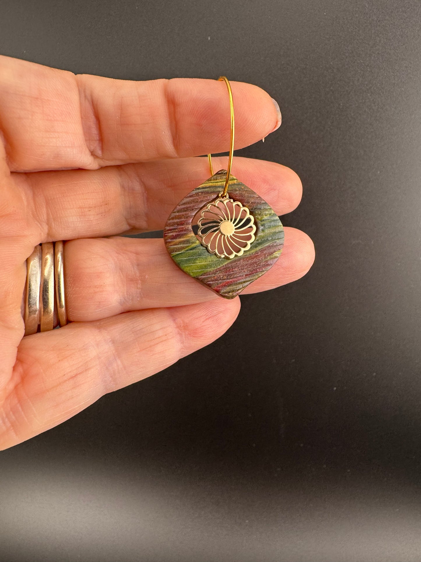 Turning Leaves Marbled Diamond shape Hoop with Daisy Charm