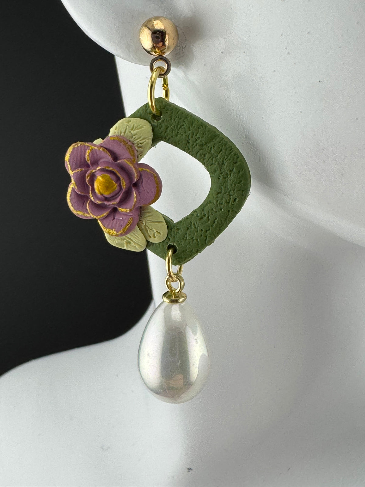 Diamond(Shaped) and Pearl Earring with  Hand-crafted Floral Accent